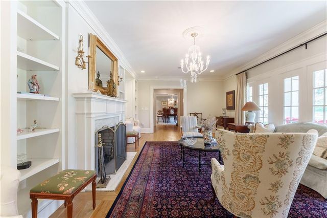 2394 Montview NW Drive, Atlanta, GA 30305