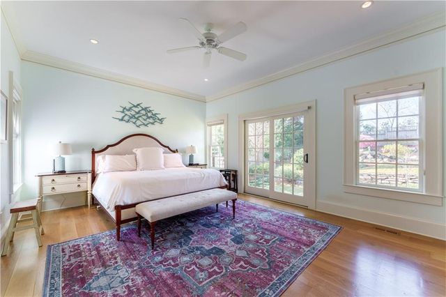 2394 Montview NW Drive, Atlanta, GA 30305