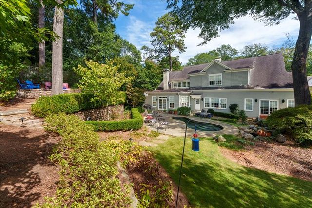 2394 Montview NW Drive, Atlanta, GA 30305