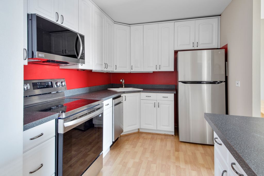 3930 N Pine Grove Avenue 2710, Chicago, IL 60613 — photo 4