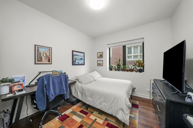 838 W Erie Street 1W, Chicago, IL 60642