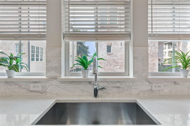 1301 Town Creek DR 2, Austin, TX 78741