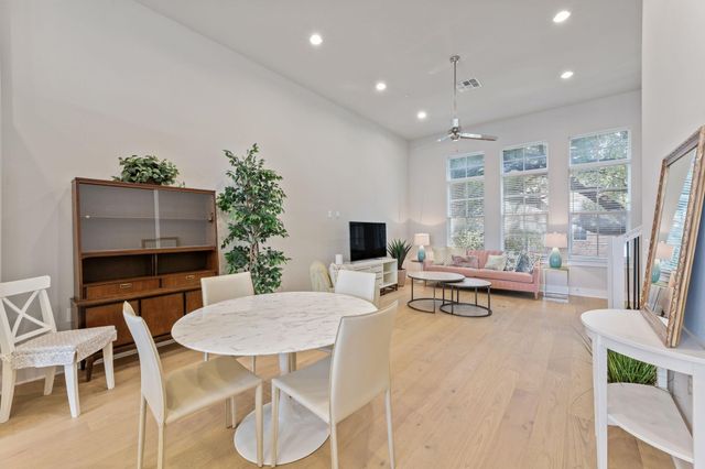 1301 Town Creek DR 2, Austin, TX 78741