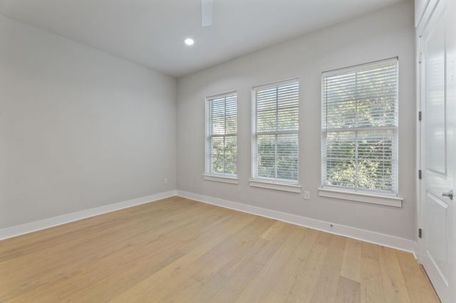 1301 Town Creek DR 2, Austin, TX 78741