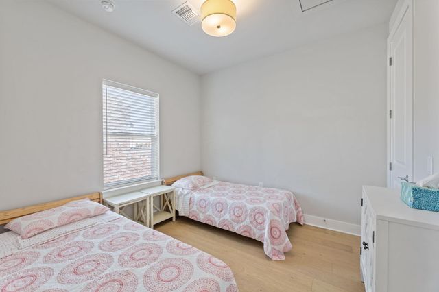 1301 Town Creek DR 2, Austin, TX 78741