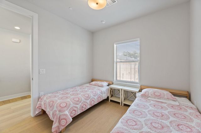 1301 Town Creek DR 2, Austin, TX 78741