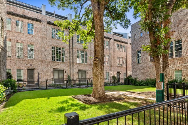 1301 Town Creek DR 2, Austin, TX 78741