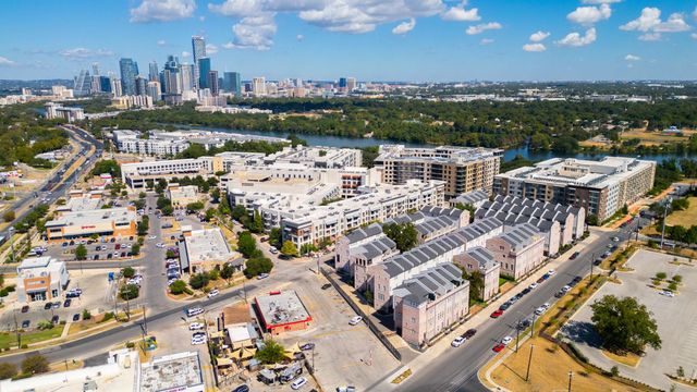 1301 Town Creek DR 2, Austin, TX 78741