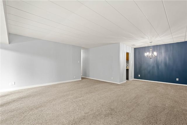 55 Highland Rd 205, Bethel Park, PA 15102
