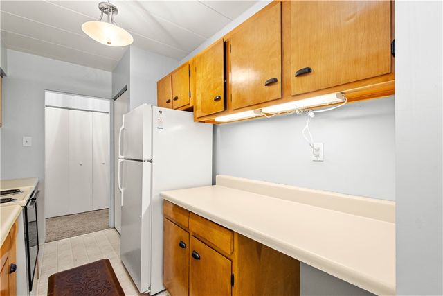 55 Highland Rd 205, Bethel Park, PA 15102