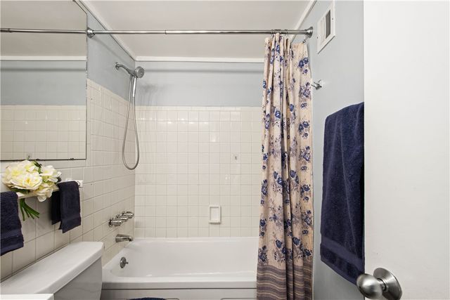 55 Highland Rd 205, Bethel Park, PA 15102