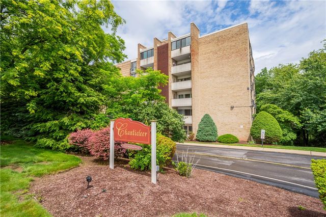55 Highland Rd 205, Bethel Park, PA 15102