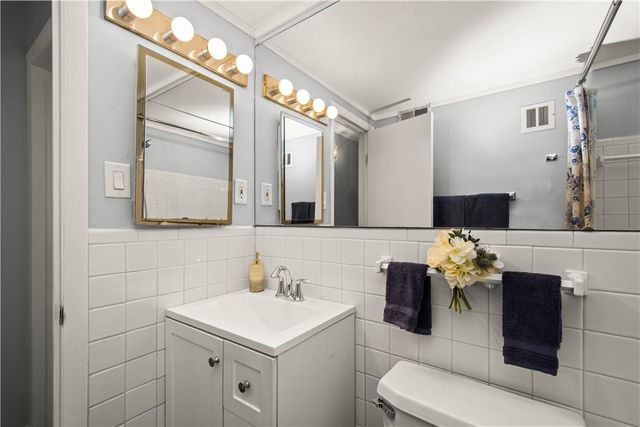 55 Highland Rd 205, Bethel Park, PA 15102