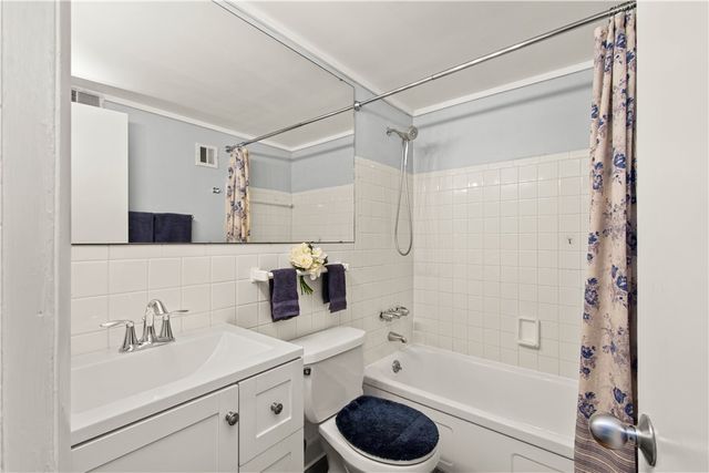 55 Highland Rd 205, Bethel Park, PA 15102