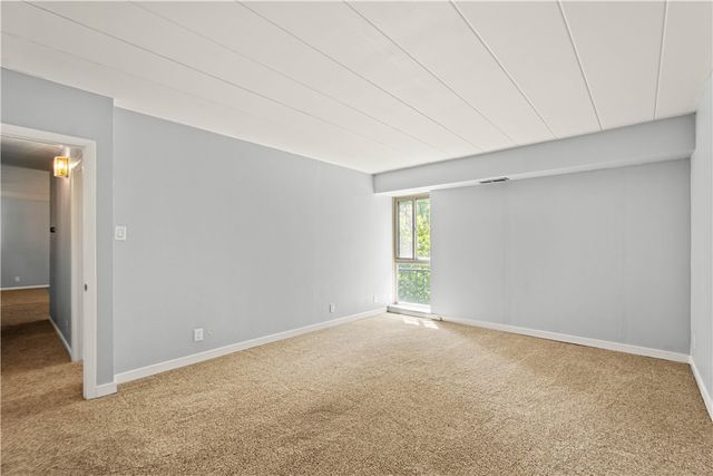 55 Highland Rd 205, Bethel Park, PA 15102