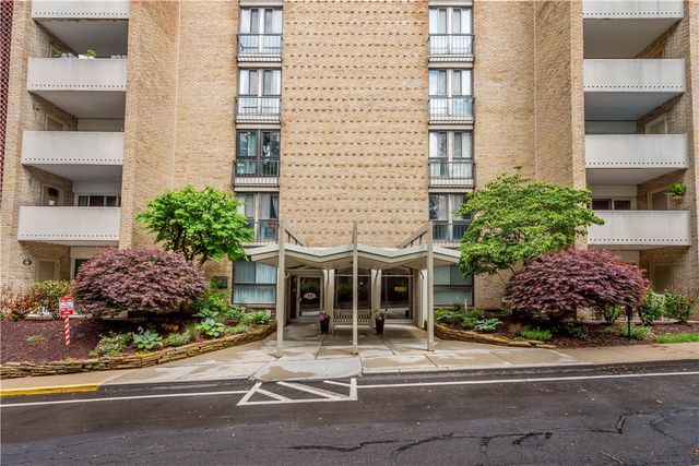 55 Highland Rd 205, Bethel Park, PA 15102