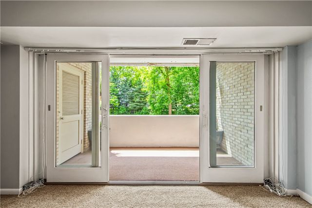 55 Highland Rd 205, Bethel Park, PA 15102