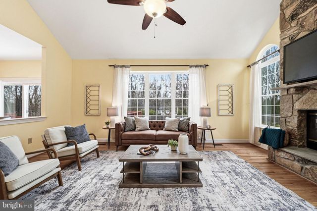 32 WOODSVIEW DR, Garnet Valley, PA 19060