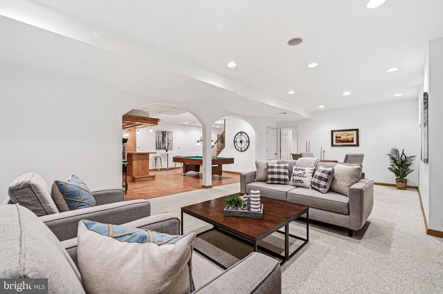 32 WOODSVIEW DR, Garnet Valley, PA 19060