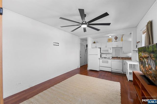 400 Deal Lake Drive 7H & 7G, Asbury Park, NJ 07712