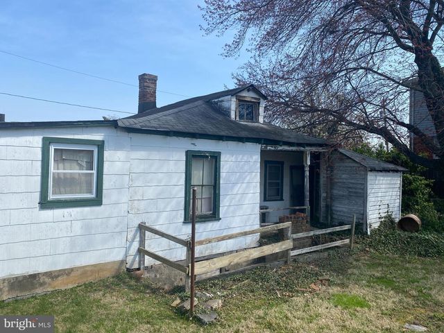 2210 S NELSON ST, Arlington, VA 22206