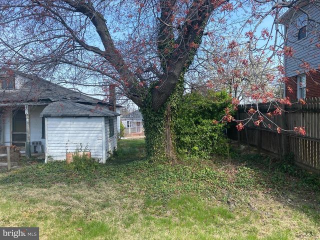 2210 S NELSON ST, Arlington, VA 22206