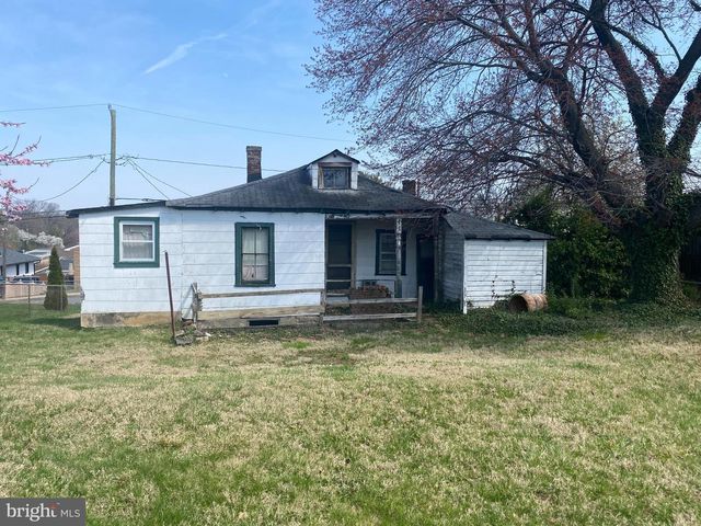 2210 S NELSON ST, Arlington, VA 22206