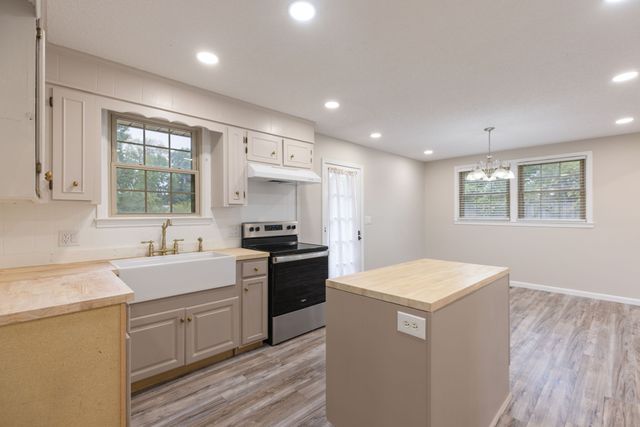 2016 Jack Teasley Rd, Pleasant View, TN 37146