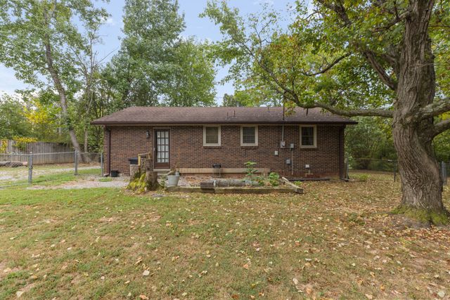2016 Jack Teasley Rd, Pleasant View, TN 37146