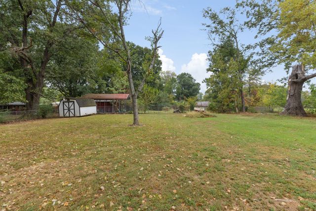 2016 Jack Teasley Rd, Pleasant View, TN 37146