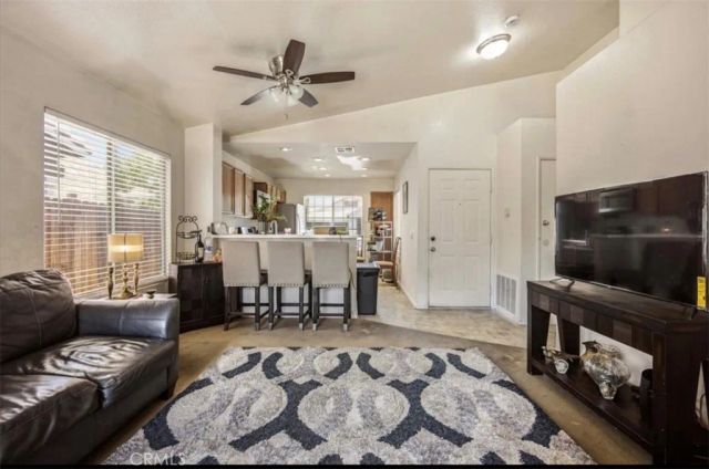 1305 Abbey Pines, Perris, CA 92571