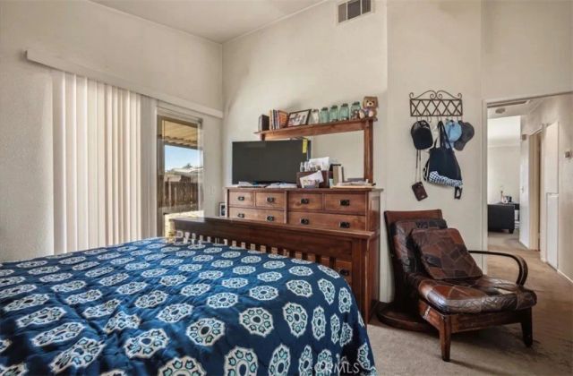 1305 Abbey Pines, Perris, CA 92571
