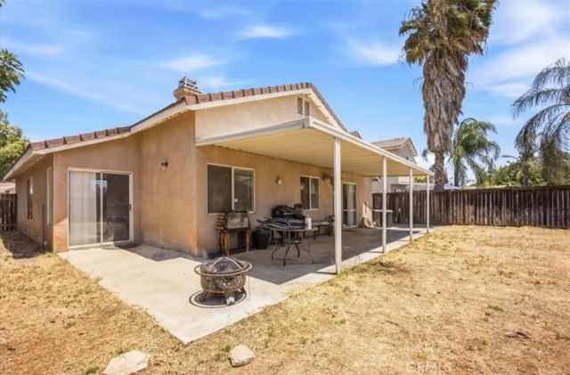1305 Abbey Pines, Perris, CA 92571