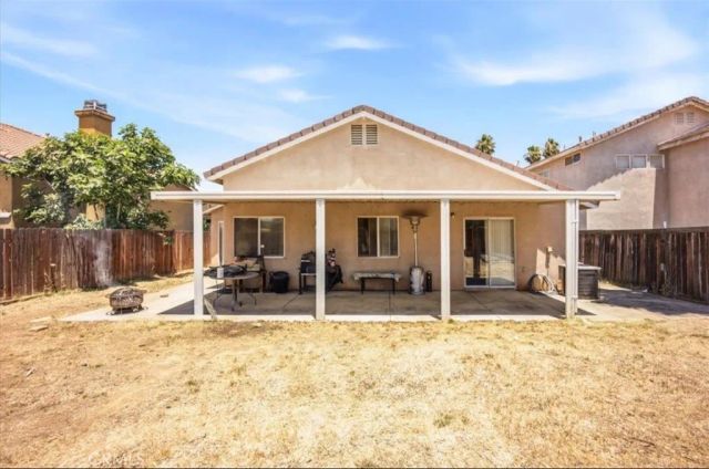 1305 Abbey Pines, Perris, CA 92571
