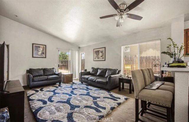 1305 Abbey Pines, Perris, CA 92571