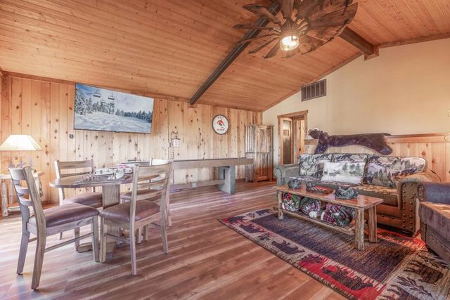 1439 Klamath Road, Big Bear, CA 92314