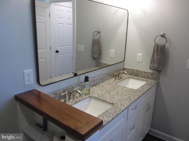 2649 ROBERTS STATION RD, Ingleside, MD 21644