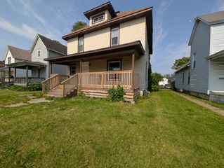 661 N Indiana Avenue, Kankakee, IL 60901