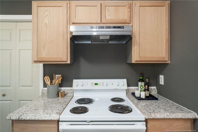 3202 Teakwood Court, Hope Mills, NC 28348