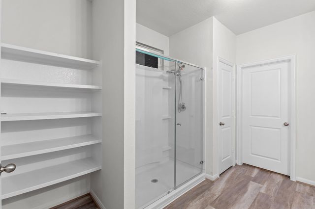 201 Eagle Lake DR, Hutto, TX 78634