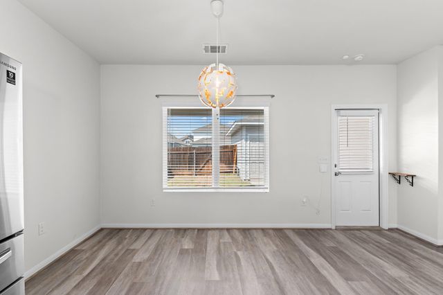 201 Eagle Lake DR, Hutto, TX 78634