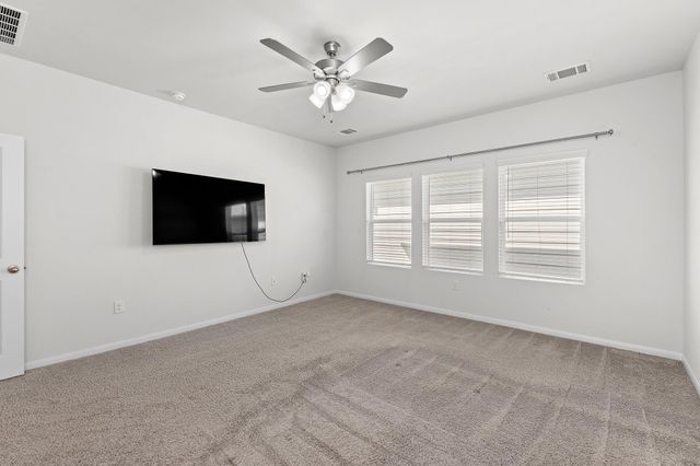 201 Eagle Lake DR, Hutto, TX 78634