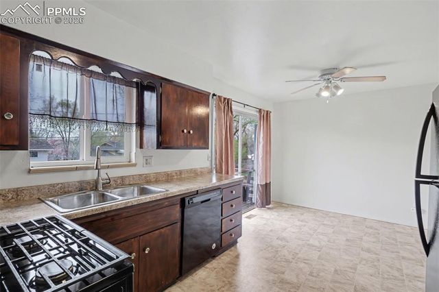 27 McBurney Boulevard, Colorado Springs, CO 80911