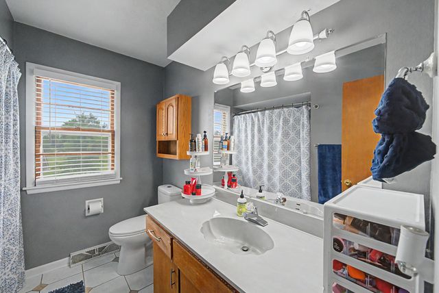 3923 Richmond Avenue, Des Moines, IA 50317