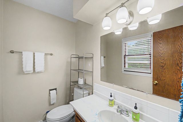3923 Richmond Avenue, Des Moines, IA 50317