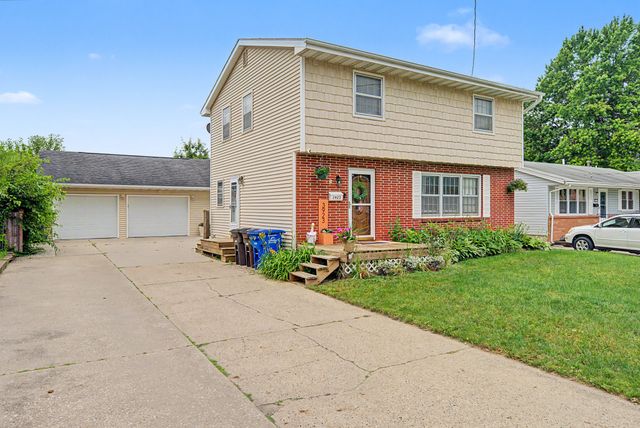 3923 Richmond Avenue, Des Moines, IA 50317