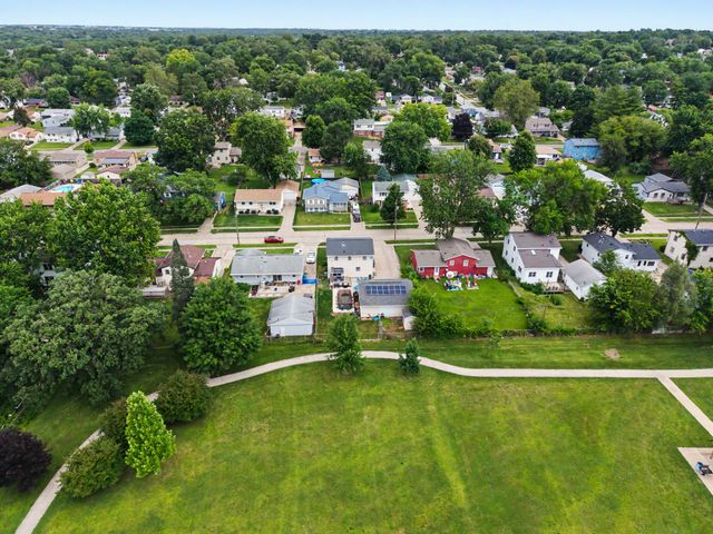 3923 Richmond Avenue, Des Moines, IA 50317