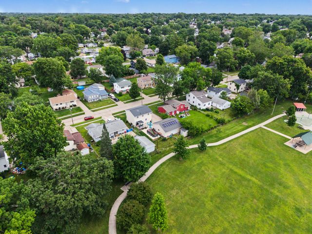 3923 Richmond Avenue, Des Moines, IA 50317
