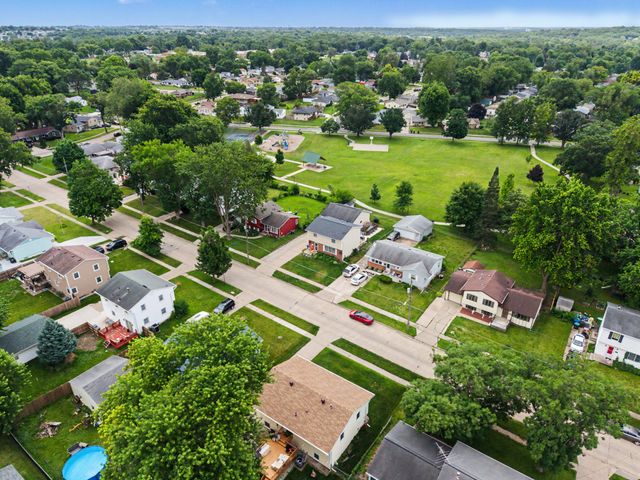 3923 Richmond Avenue, Des Moines, IA 50317