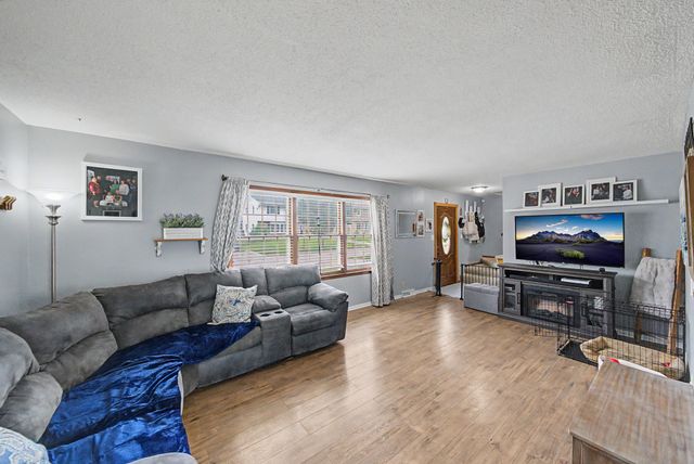 3923 Richmond Avenue, Des Moines, IA 50317